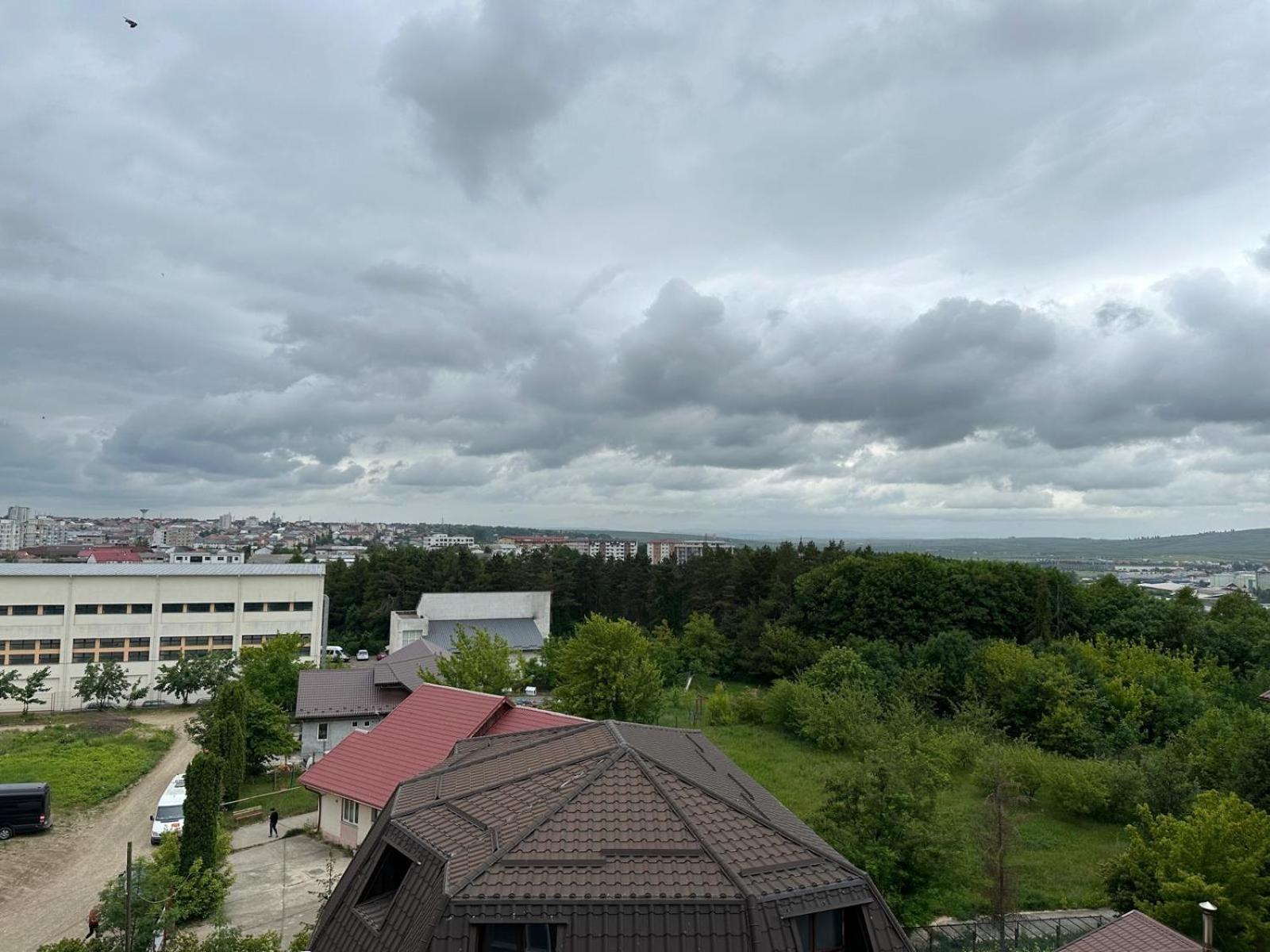 Luxury Nordic 46 Apartment Suceava Luaran gambar